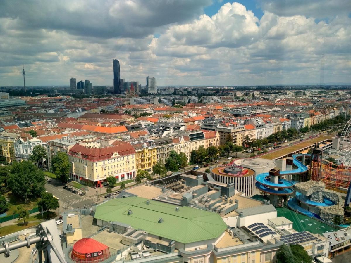 Center ! 3 Stops Away From The Center Of Vienna! Exteriör bild